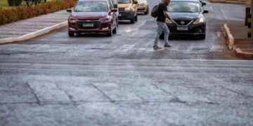 Pelo segundo dia consecutivo, DF registra chuvica. Veja fotos e vídeos