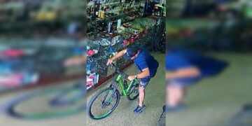 Vídeo: suspeito de matar policial da Deam fugiu de bicicleta após crime no DF