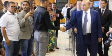 Ibaneis assina nomeação de 63 novos procuradores do Distrito Federal