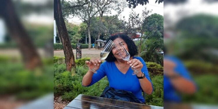 Jornalista está em coma após ser atropelada por carro na Asa Sul