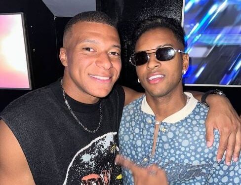Rodrygo publica foto com Mbappé e alimenta rumores sobre francês no Real Madrid