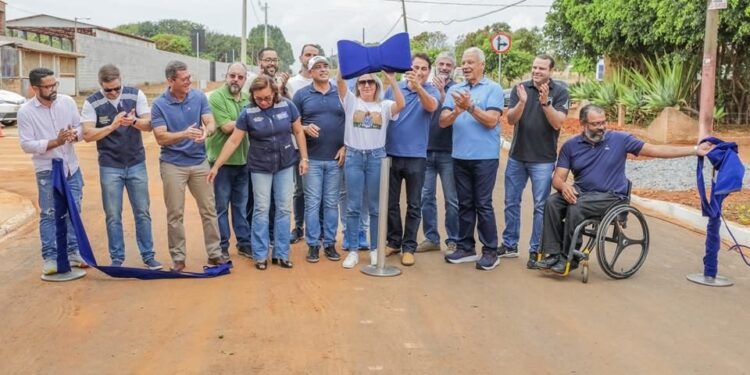 GDF inaugura 2,2 km de via pavimentada no Riacho Fundo II