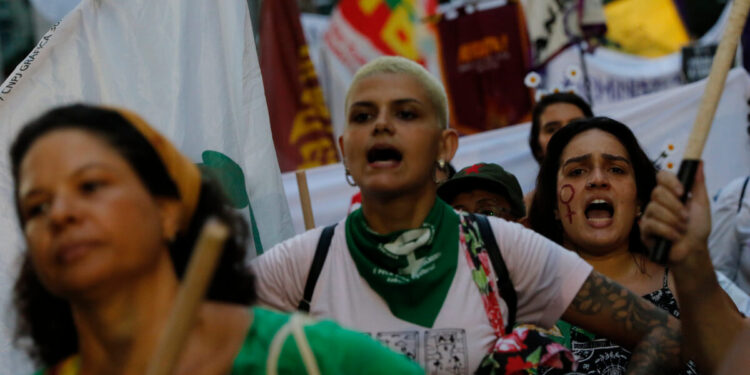 Quase metade dos hospitais para aborto legal em São Paulo tem problemas no atendimento