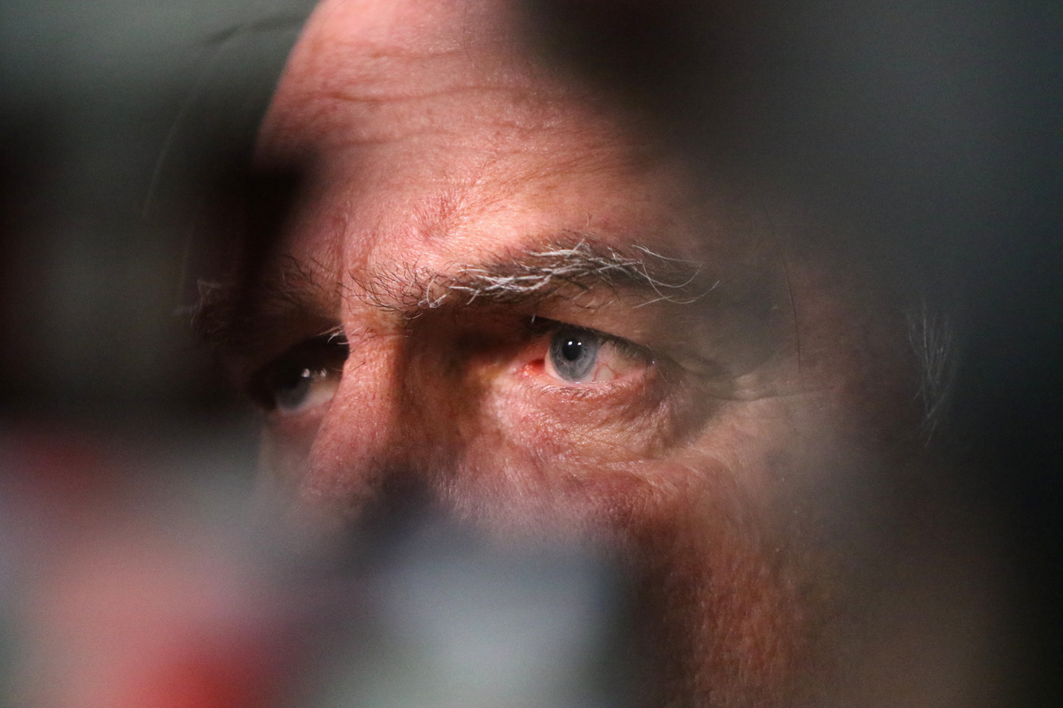 Como dois repórteres descobriram o esquema das joias de Jair Bolsonaro