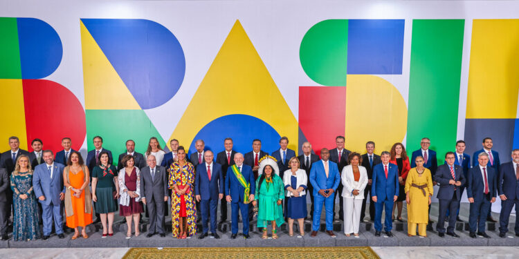 A falsa promessa de diversidade no poder