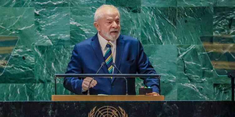 Lula corrige pedalada climática de Bolsonaro, mas falta aumentar ambição