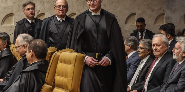 Ministros que têm um supremo desprezo à transparência