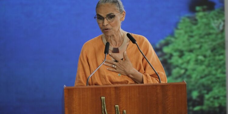 ‘Fico tranquila, estou fazendo meu trabalho, o desmatamento está caindo’, diz Marina Silva