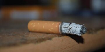 Fumantes têm risco duas vezes maior de ter um AVC, alerta especialista