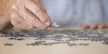 Estudo revela profissões que potencializam o risco de sofrer demência