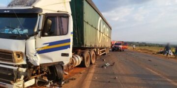 Pai e filha morrem em acidente, e outros 3 da família ficam feridos