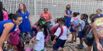 Pais pressionam GDF a não interromper processo de oralização de surdos