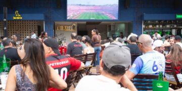 Brasilienses lotam bares para acompanhar jogo de Flamengo e São Paulo