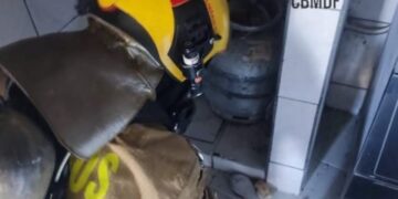 Incêndio atinge apartamento no Guará e deixa duas crianças feridas