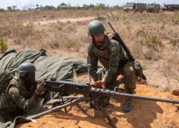 Comando Vermelho e PCC “rejeitaram” metralhadoras furtadas do Exército
