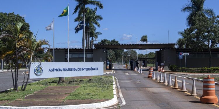 Como empresa de espionagem israelense alvo da PF se espalhou pelo poder público no Brasil