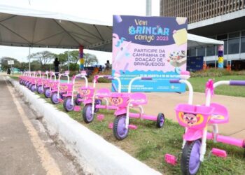 Campanha arrecada 16 mil brinquedos para doar no Dia das Crianças