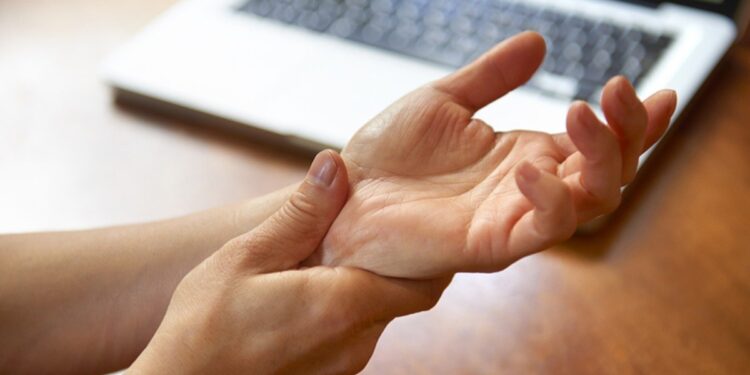 Confira lista das doenças autoimunes mais comuns relacionadas à Covid