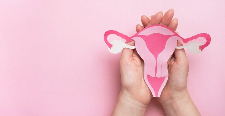 Câncer de ovário: conheça os sintomas da doença da cantora Letrux