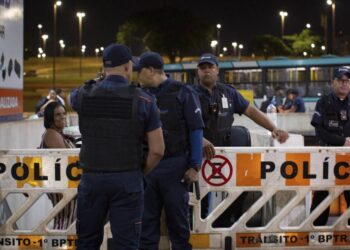 Vídeo mostra túnel em chamas após explosão de equipamento no Metrô-DF