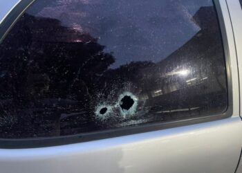 Motorista de Mercedes dá dois tiros em homem após briga de trânsito