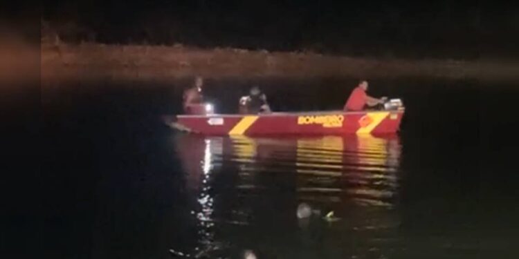 Vídeo mostra buscas de 6 horas por corpos de PMs em rio no Entorno