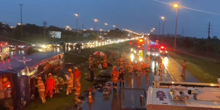 “Saiu acelerado”, diz sobrevivente de acidente com ônibus clandestino