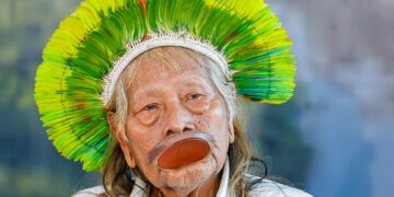 Mundo está ao lado dos povos indígenas no debate sobre o marco temporal, diz Raoni