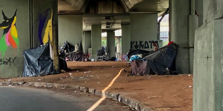 Prevista em lei, ressocialização de presos é exceção estatística no Brasil