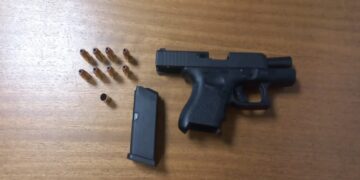 Agente que atirou em delegada tem histórico de violência contra mulher