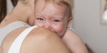 Fome ou sono? Ciência já consegue diferenciar 4 tipos de choro de bebê