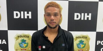 Vídeo: assaltante mata homem de 69 anos a pauladas para roubar TV