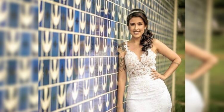 Após fuga de noivo, mulher dá volta por cima com casamento e gêmeos