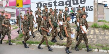 Guerra contra dengue: Exército inicia combate ao Aedes nas ruas do DF