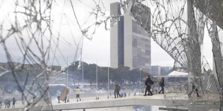 MPF arquiva inquérito de ex-subsecretária da SSP-DF por omissão no 8/1