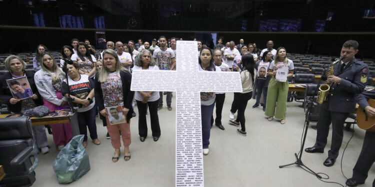 O jornalismo que afaga as empresas não tem limites