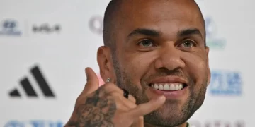 Daniel Alves Escandaliza ao Festejar Despreocupadamente Após Ser Solto, Ignorando Consequências