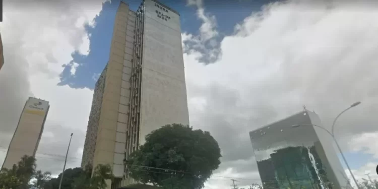 Incra apura uso de caminhonetes alugadas por primo de Lira