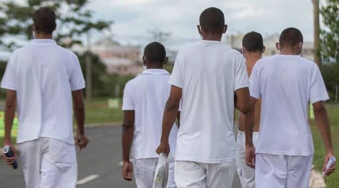 Presidente Lula sanciona Lei das Saidinhas, mas veto causa controvérsia no Congresso