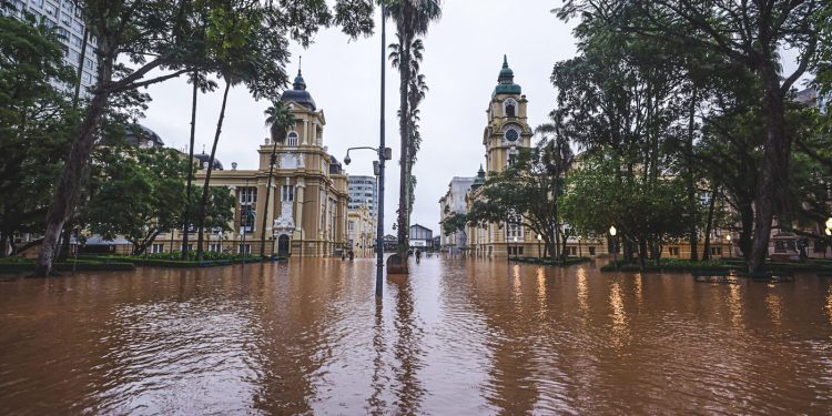 Maioria das estações do governo do RS que enviam dados de chuva em tempo real não funciona