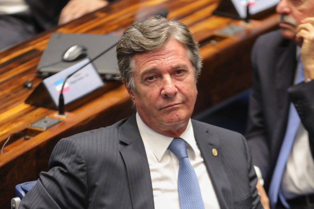 Este é Fernando Collor, ex-presidente do Brasil