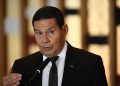 Em livro, coronel acusa Mourão e Exército de corrupção por compra de ‘megavideogame’