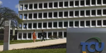 Ministro do TCU suspende licitação da Secom por suspeita de irregularidades