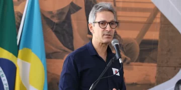 Zema inclui aumento de 300% para si mesmo em plano de recuperação fiscal de Minas Gerais