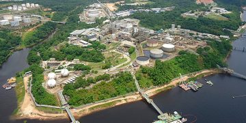 Refinaria do Amazonas paralisou produção e atua somente como terminal logístico para importação de derivados