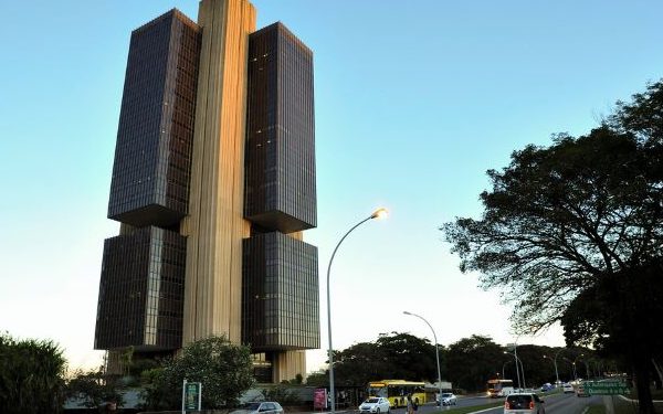 Mercado financeiro eleva previsão de crescimento da economia brasileira para 2,46% em 2024