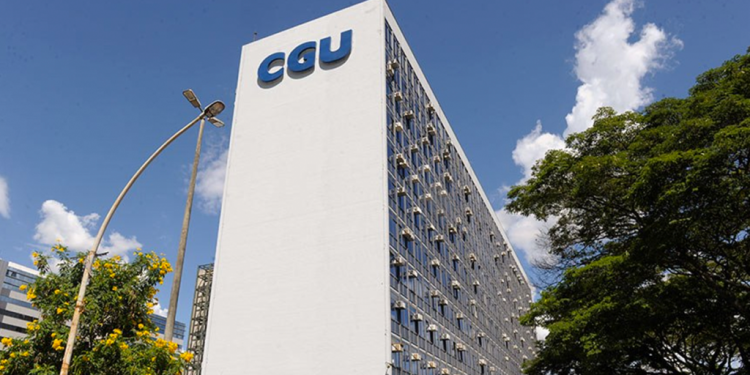 CGU solicita ao STF acesso integral às provas em investigações envolvendo Bolsonaro