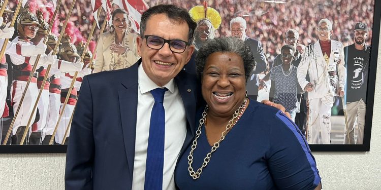 Reimont trata com ministra Macaé Evaristo sobre centros para população de rua