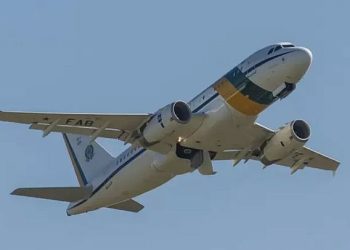 Lula anuncia compra de novos aviões para presidência e ministros após incidente no México