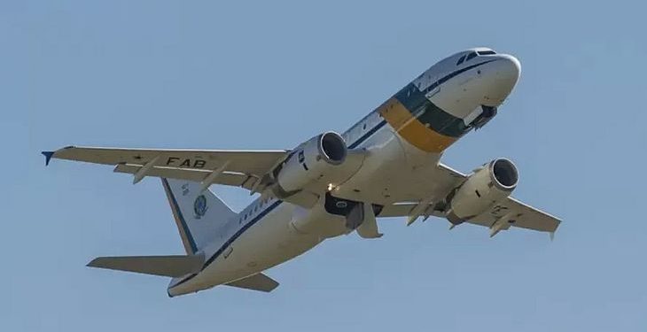 Lula anuncia compra de novos aviões para presidência e ministros após incidente no México